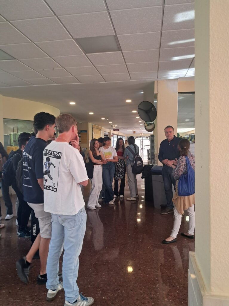Visita a la ETSI