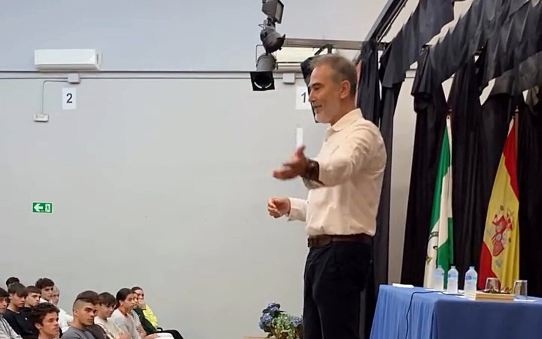 Fantástica charla de Ricardo Rojas