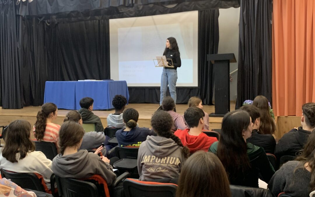 Una charla inspiradora: María Grove volvió a su instituto