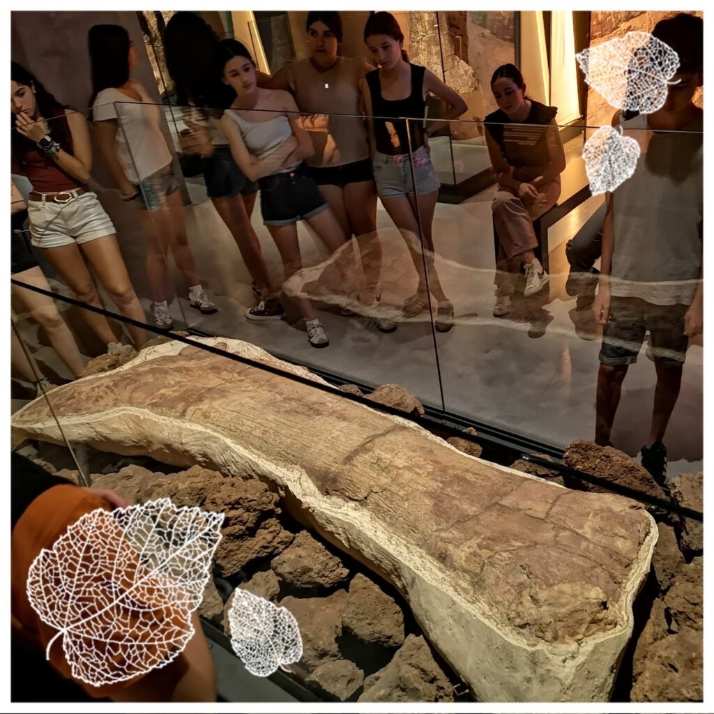 Dinosaurios, poemas, ciencia , música y literatura en Caixaforum 1