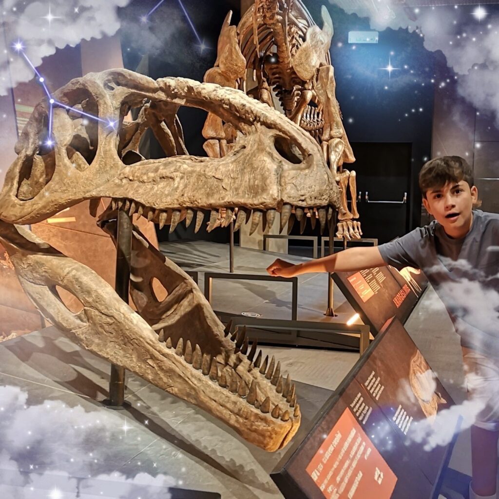 Dinosaurios, poemas, ciencia , música y literatura en Caixaforum 5